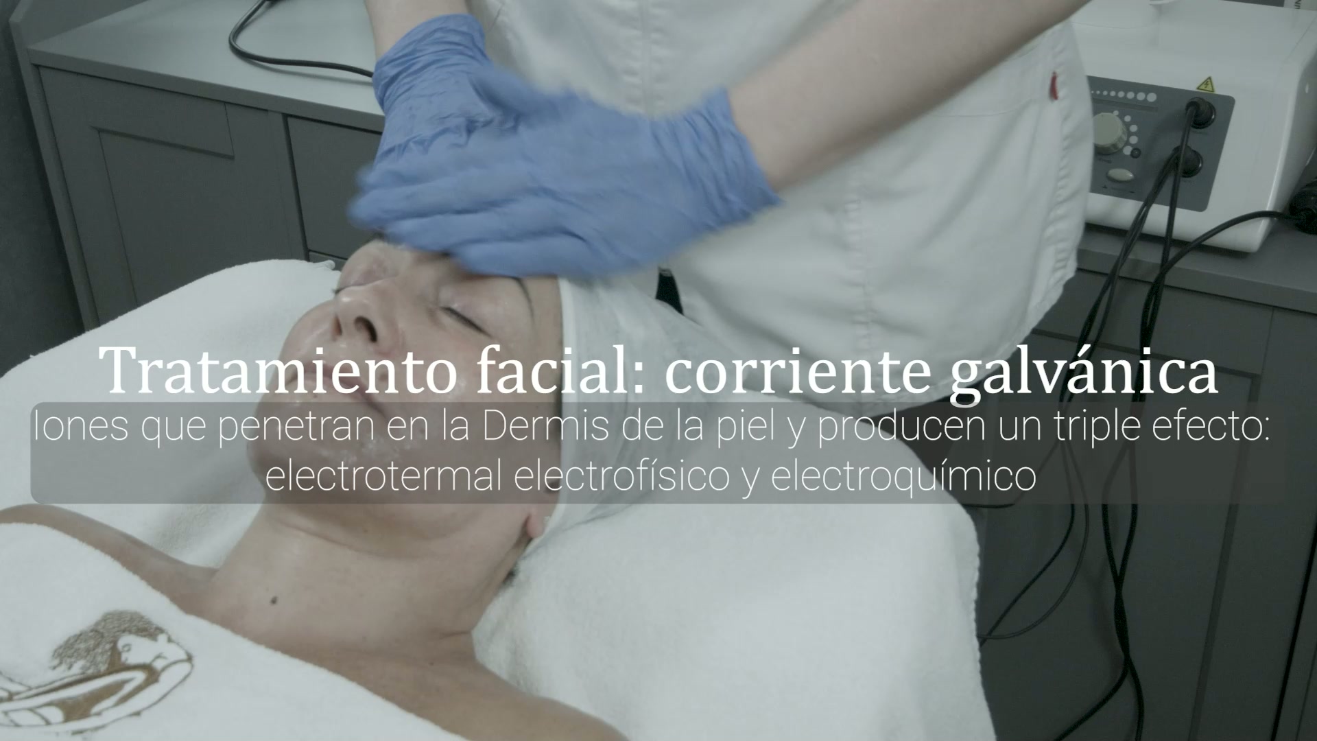 Tratamiento facial con corriente galvánica