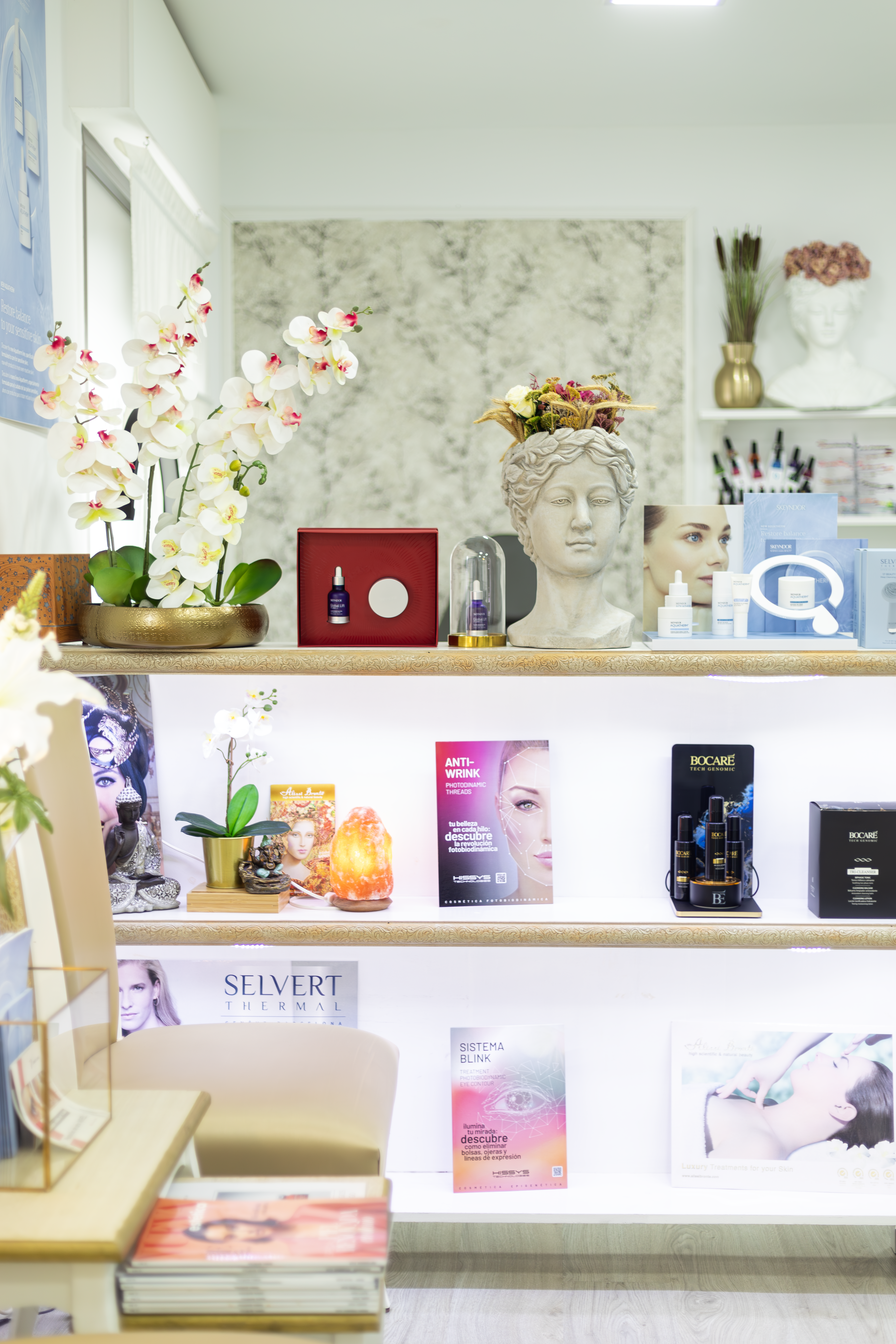 Mostrador y expositor de cosmética